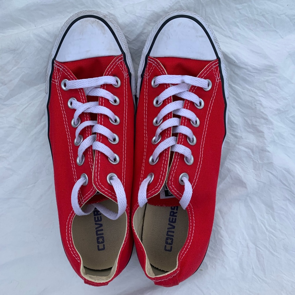 Converse all star red low top